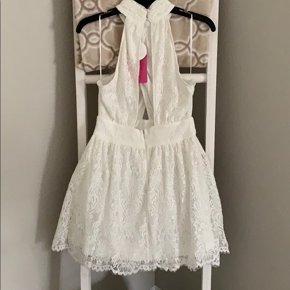 White lace dress - Picture 2 of 4